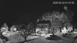 Náměstí, Hrad a Trůba