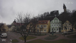 Náměstí, Hrad a Trůba