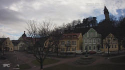 Náměstí, Hrad a Trůba