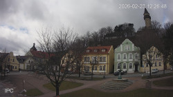 Náměstí, Hrad a Trůba