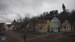 Náměstí, Hrad a Trůba