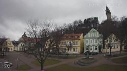 Náměstí, Hrad a Trůba