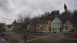 Náměstí, Hrad a Trůba