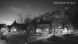 Náměstí, Hrad a Trůba