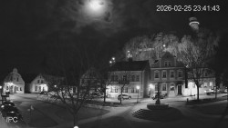 Náměstí, Hrad a Trůba