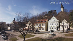 Náměstí, Hrad a Trůba