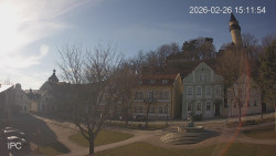 Náměstí, Hrad a Trůba