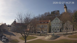 Náměstí, Hrad a Trůba