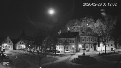 Náměstí, Hrad a Trůba