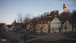 Náměstí, Hrad a Trůba