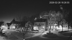 Náměstí, Hrad a Trůba