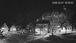 Náměstí, Hrad a Trůba