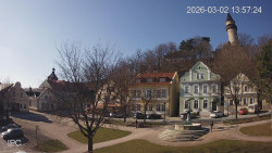 Náměstí, Hrad a Trůba