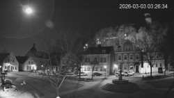 Náměstí, Hrad a Trůba