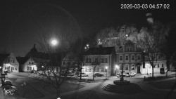 Náměstí, Hrad a Trůba