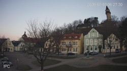 Náměstí, Hrad a Trůba