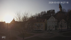 Náměstí, Hrad a Trůba