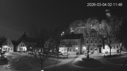 Náměstí, Hrad a Trůba