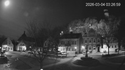 Náměstí, Hrad a Trůba