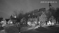 Náměstí, Hrad a Trůba