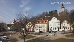 Náměstí, Hrad a Trůba