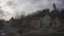 Náměstí, Hrad a Trůba