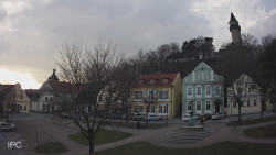 Náměstí, Hrad a Trůba