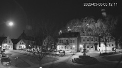 Náměstí, Hrad a Trůba