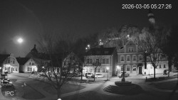 Náměstí, Hrad a Trůba