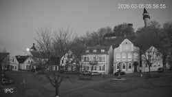 Náměstí, Hrad a Trůba