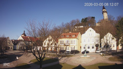 Náměstí, Hrad a Trůba