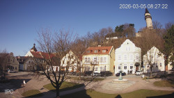 Náměstí, Hrad a Trůba