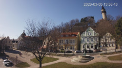 Náměstí, Hrad a Trůba