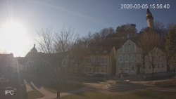 Náměstí, Hrad a Trůba