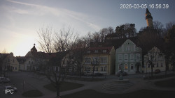 Náměstí, Hrad a Trůba