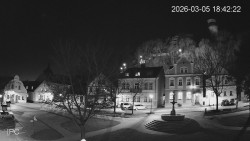 Náměstí, Hrad a Trůba