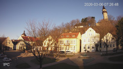 Náměstí, Hrad a Trůba