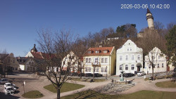 Náměstí, Hrad a Trůba