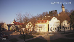 Náměstí, Hrad a Trůba