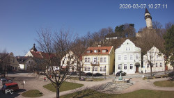 Náměstí, Hrad a Trůba