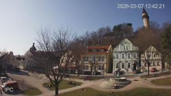 Náměstí, Hrad a Trůba