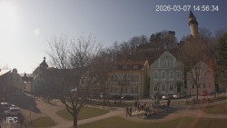 Náměstí, Hrad a Trůba