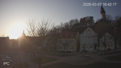 Náměstí, Hrad a Trůba