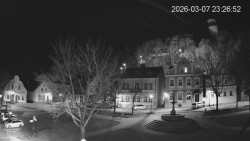 Náměstí, Hrad a Trůba