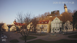 Náměstí, Hrad a Trůba