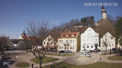 Náměstí, Hrad a Trůba