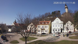 Náměstí, Hrad a Trůba