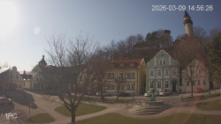 Náměstí, Hrad a Trůba