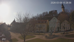 Náměstí, Hrad a Trůba