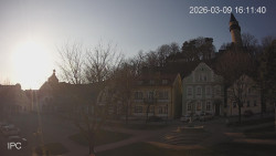 Náměstí, Hrad a Trůba